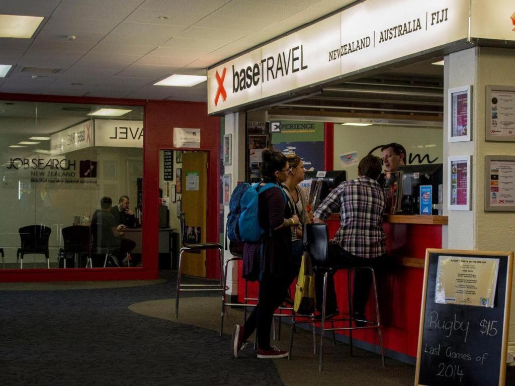 Base Auckland Hostel Exterior photo