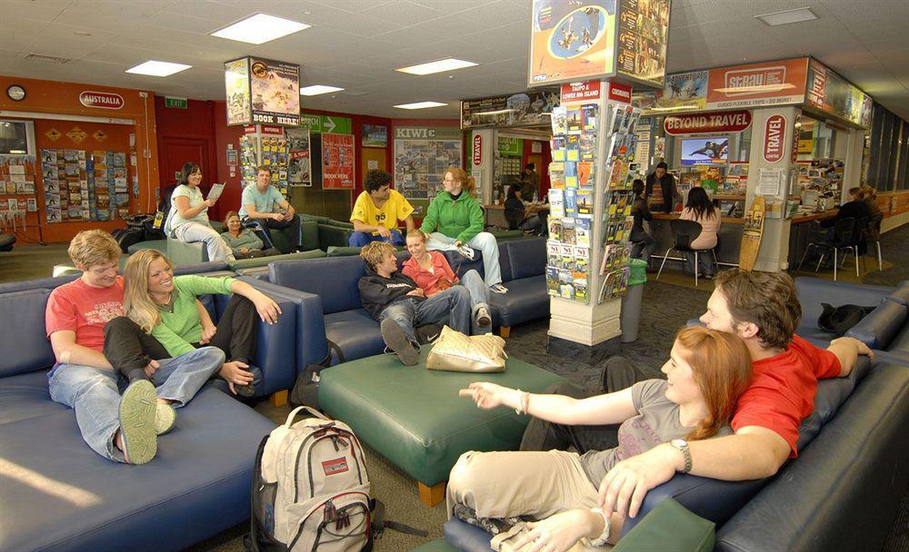 Base Auckland Hostel Exterior photo